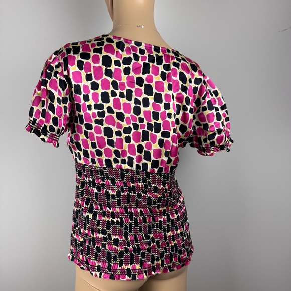 INC International Concepts Silk Blouse Sz 6 Smocked V-Neck‎  Giraffe Pattern - Picture 4 of 14